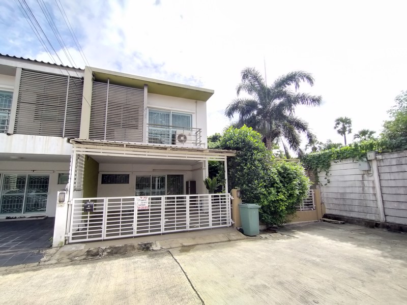 ทาวน์เฮ้าร์พื้นที่กว้าง-หลังมุม-โครงการติดถนนใหญ่-the-trust-town-ราชพฤกษ์-รัตนาธิเบศร์