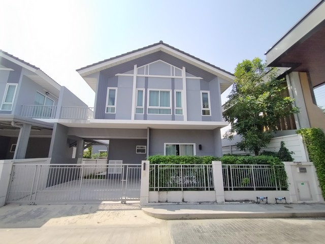 บ้านสวยและใหม่ ต้นโครงการ บรรยากาศดี ตกแต่งพร้อมอยู่ ทำเล ปทุม-นน