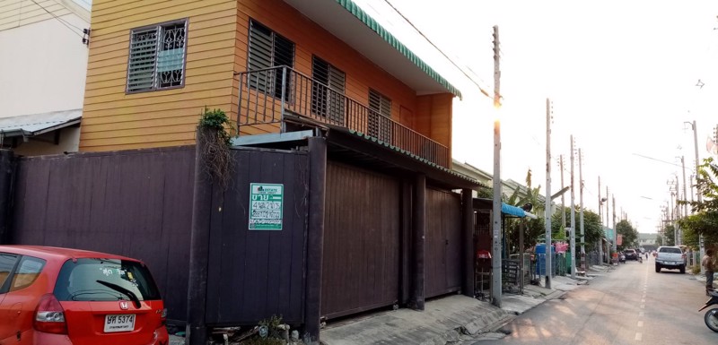 ทาวเฮาส์-2-ชั้น-2-คูหา-การเคหะแห่งชาติ-ตำบลบึงคำพลอย-อำเภอลำลูกกา-จังหวัดปทุมธานี