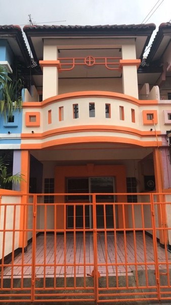 siren-ทาวเฮาส์-2-ชั้น-หมู่บ้านเทพมงคล-ตำบลบางหลวง-อำเภอเมืองปทุมธานี-จังหวัดปทุมธานี-ทางเข้าเทคโลย