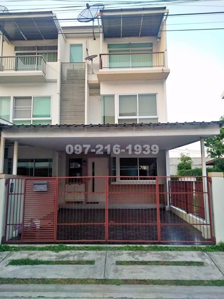 ขายทาวน์โฮม-3-ชั้น-หลังมุม-โครงการคุณภาพ-บ้านใหม่-รามอินทรา