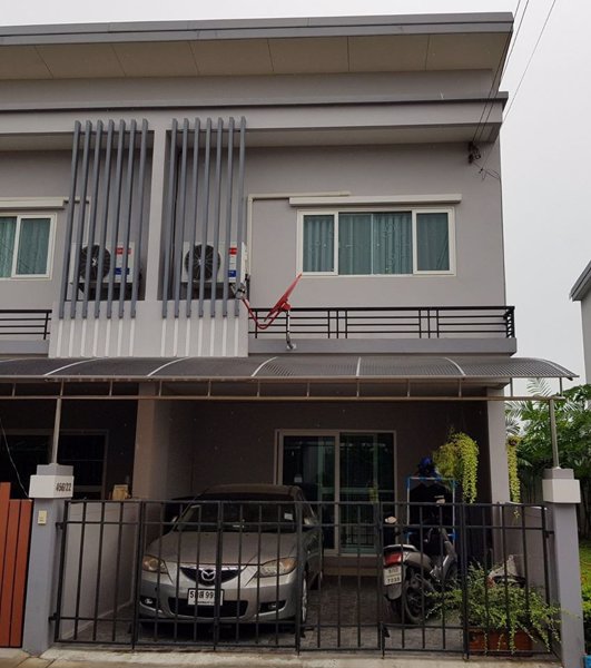 ให้เช่าทาวน์โฮม-ดิเอ็กคลูซีฟ-วงแหวน-รามอินทรา-หลังมุม-พร้อมอยู่