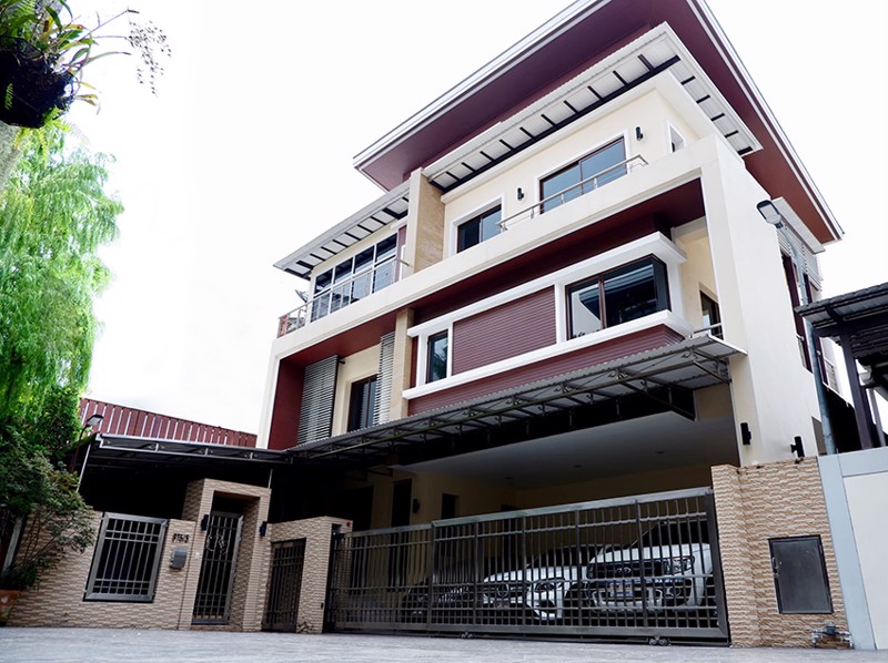 ขายบ้านเดี่ยว3ชั้น-โครงการแอสเทร่า-เรสซิเดนซ์-พระราม2-พุทธบูชา-หลังริม-673ตรว-เฟอร์บิ้ว-สวยมาก