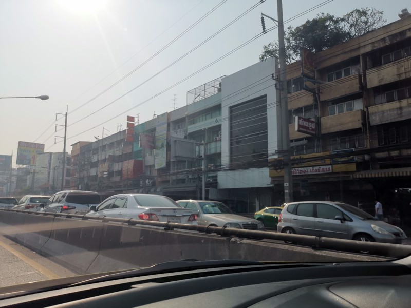 ให้เช่าอาคาร-2-ห้อง-ทำเลทอง-ตรงข้าม-พันธุ์ทิพย์-งามวงศ์วาน-คนพลุกพล่านมาก-เหมาะทำ-คลินิก-ร้านทำฟัน