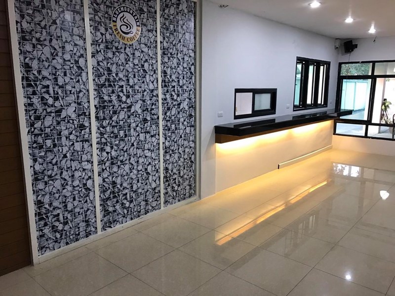 ให้เช่าพื้นที่สำหรับทำร้านอาหาร-ด้านล่างหอพัก-คนเข้าพักเยอะ-ลูกค้าเยอะแน่นอน-090-0055524