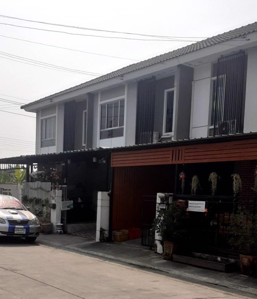 ขายทาวน์โฮม-2-ชั้นขนาด-18-ตารางเมตร-3-ห้องนอน-2-ห้องน้ำ-หลังบ้านติดสวน-เงียบสงบ-อากาศไม่ร้อน