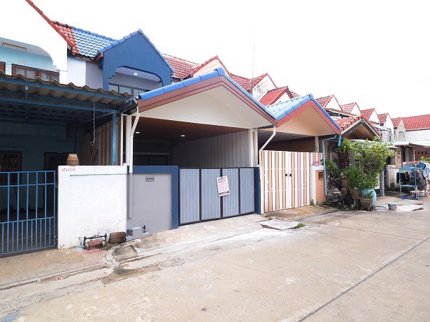 ขายราคาพิเศษ-ทาวน์เฮ้าส์-2-ชั้น-มบัวแก้ว-ขนาด-18-ตรว-2-นอน-2น้ำ-ปทุมธานี-สามโคก-เชียงราก-