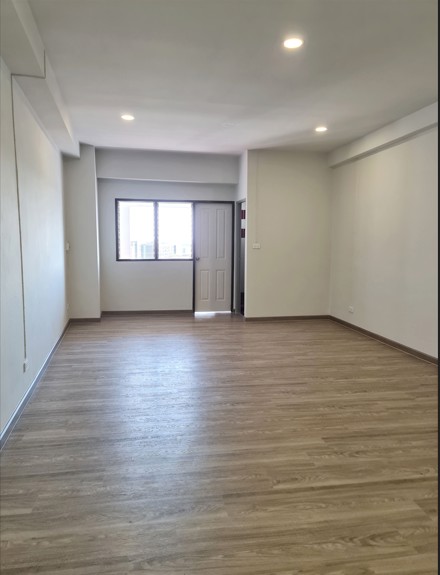 ขายคอนโดรีโนเวทแล้ว-ติด-bts-สะพานใหม่-ห้องใหญ่-38-ตรม