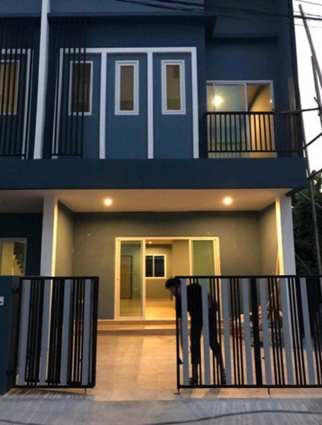 ให้เช่า-ทาวน์โฮม-2ชั้น-ใหม่-พร้อมอยู่