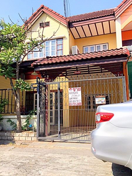 ขายทาวน์เฮ้าส์-หมู่บ้านสินธานี-3-ซอย3-ถนนนวลจันทร์-9