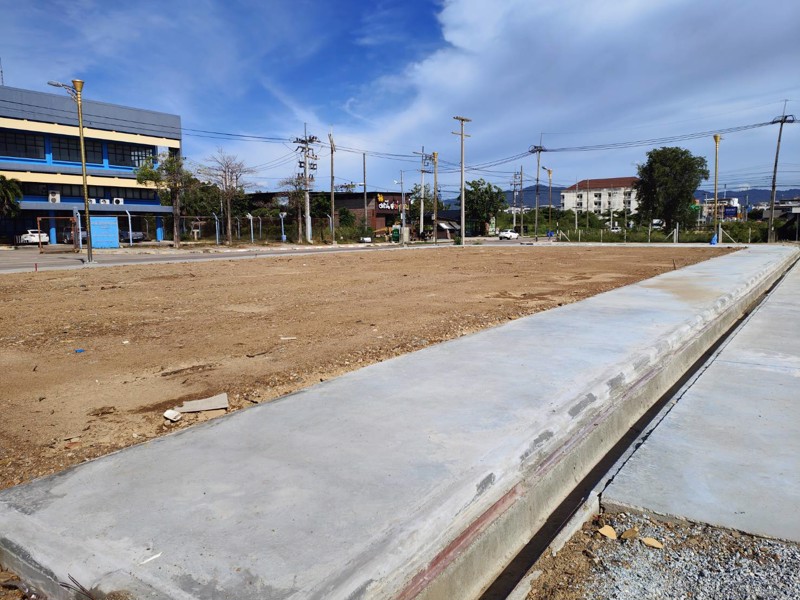 พื้นที่ให้เช่าทำร้านสะดวกซื้อ-7-11-หรือร้านอาหาร-ทำเลดี-อเมืองชลบุรี