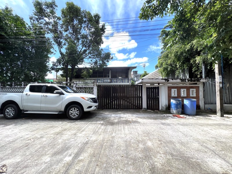 ขาย-ที่ดินพร้อมสิ่งปลูกสร้าง-ซอยพระราม-9-ซอย-41-หลัง-the-nine-พระราม-9