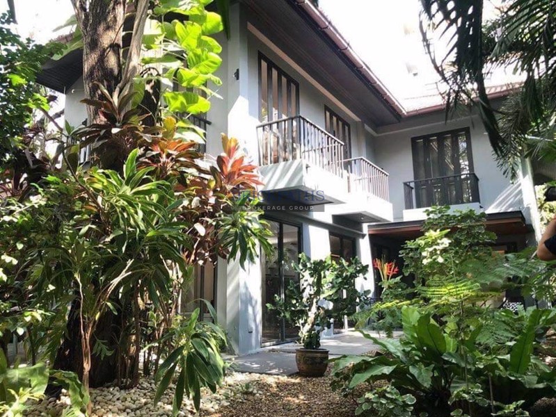 ขาย-บ้านเดี่ยว-2-ชั้น-มีความเป็นส่วนตัว-ย่านพร้อมพงษ์-ทำเลใจกลางสุขุมวิท