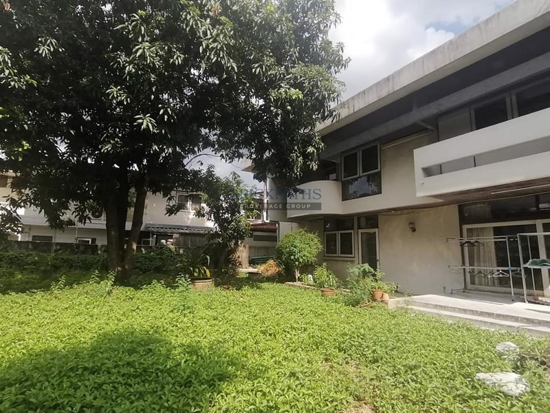 ขายที่ดินซอยปรีดีพนมยงค์-26-หน้ากว้าง-สิ่งแวดล้อมดีมาก-ถนนซอยกว้าง