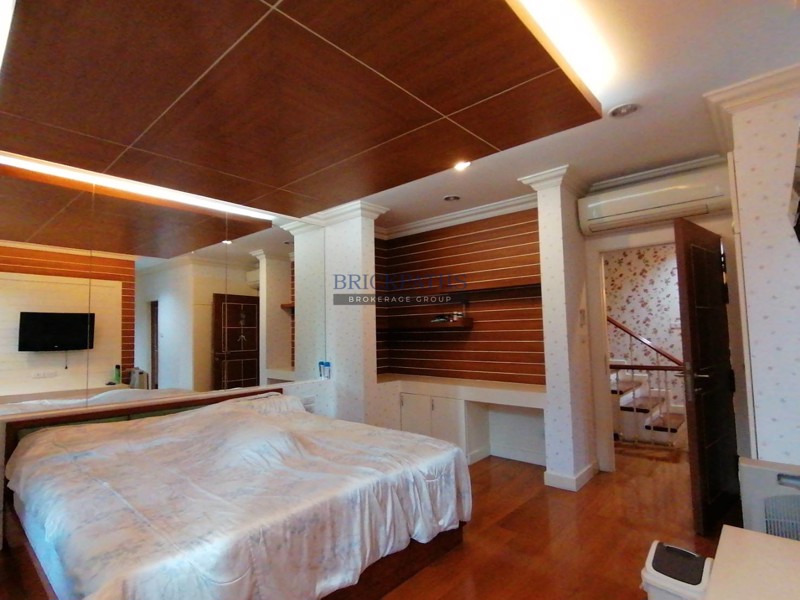 ขาย-บ้านกลางกรุง-ทองหล่อ-สุขุมวิท-55-ทำเลใจกลาง-หลังมุม