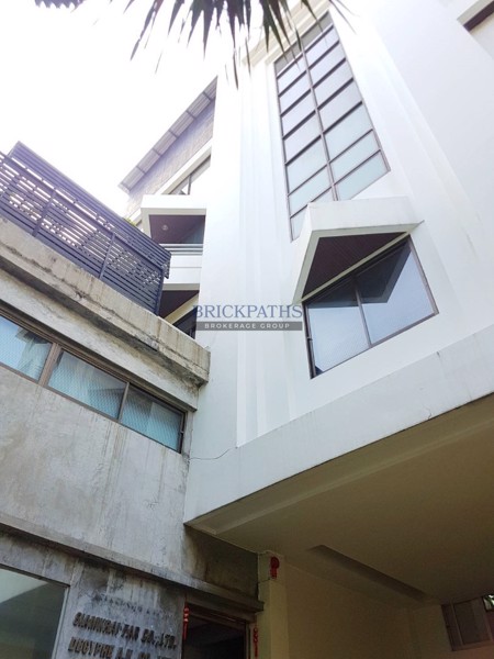 ขาย-อาคารพักอาศัย-4-ชั้น-รวมชั้นลอยด้วยเป็น-8-ชั้น-สุขุมวิท-22-ย่านพร้อมพงษ์