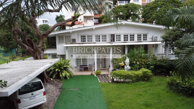 ขายบ้านเดี่ยวสองชั้น-มีไล่ระดับ-ที่ดินพร้อมสิ่งปลูกสร้าง-ซอยเอกมัย-10-สุขุมวิท-63-เนื้อที่-224