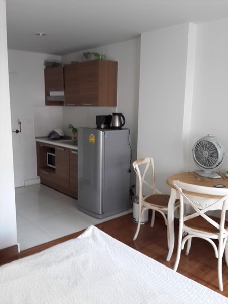 ให้เช่า-คอนโด-สุรวงศ์-ซิตี้-รีสอร์ท-พื้นที่-28-ตรมเดือนละ-12000-บาท