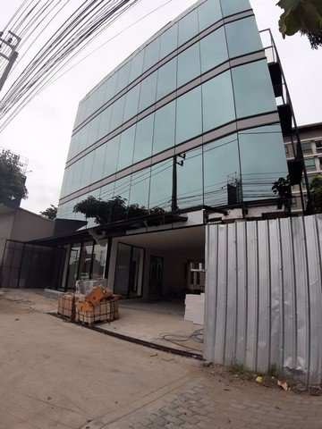 ให้เช่าสำนักงาน-5-ชั้น-มีลิฟท์-ติดถนน-เกษตร-นวมินทร์