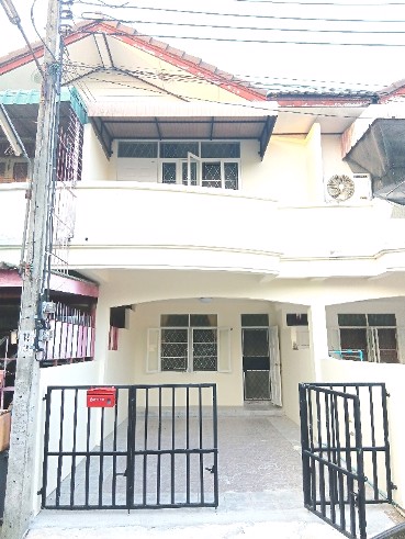 ให้เช่าทาวน์เฮาส์-2-ชั้น-แจ้งวัฒนะ-ปากเกร็ด-ซอยหลังโลตัสปากเกร็ด-ติดต่อคุณกอลฟ-064-595-1526