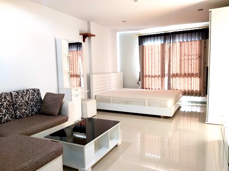 ขายคอนโดหรือให้เช่า-regent-home-11-ห้อง-studio-ฟรีค่าโอน-ใกล้สถานีรถไฟฟ้า-300-เมตร