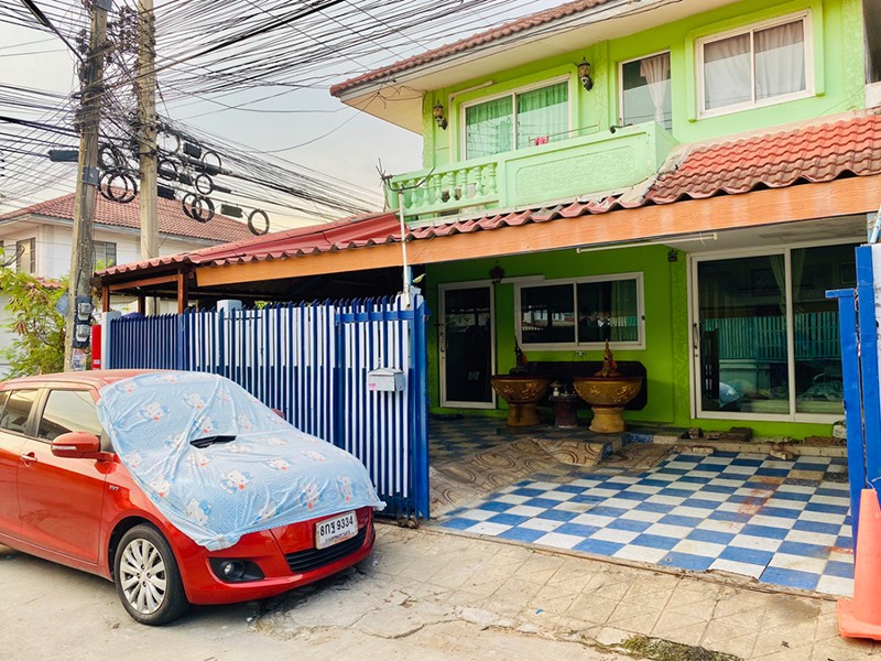 ขายบ้านแฝดด่วน-กำแพงตัวบ้านด้านบนแยก-หมู่บ้านอิ่มอัมพร10-กระทุ่มแบน-สมุทรสาคร-โทร-0879982536