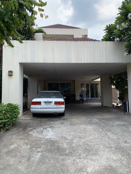 บ้านเดี่ยว-บนที่ดิน-174-ตรว-ใกล้ถนนลาดพร้าว-ในทำเลดี-เดินทางสะดวก-ห้วยขวาง-กรุงเทพมหานคร