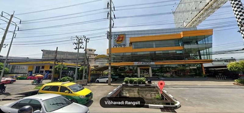 ขายที่ดินแปลงสวย-กทม-ติดถนนใหญ่-วิภาวดี-รังสิต-เป็นโชว์รูมรถและปั๊มน้ำมัน