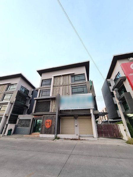 ขายโฮมออฟฟิศฟิฟธ์อเวนิวลาดกระบัง-45ตรว-ถนนฉลองกรุง-ทำเลดี-ติดนิคมลาดกระบัง