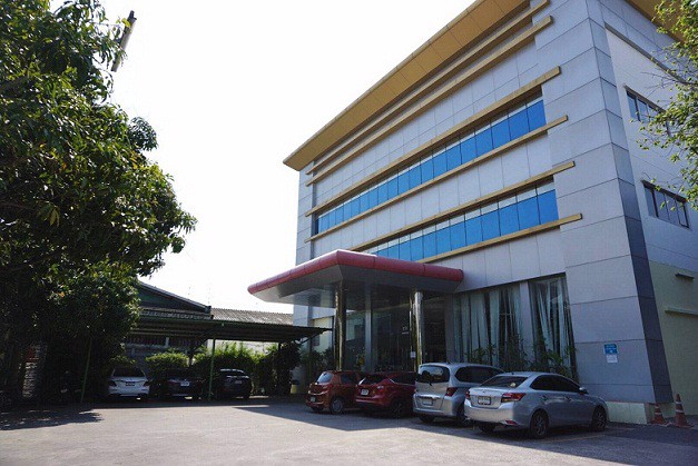 ให้เช่าอาคารพร้อมคลังสินค้า-1300-ตรม-ติดถนนใหญ่ลาดกระบัง-วงแหวนบางนา-บางปะอิน