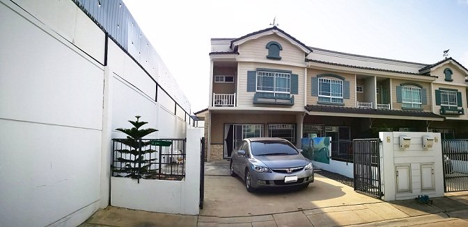 ทาวน์เฮ้าส์มุมพร้อมผู้เช่า33ลบ-2ชั้น-42ตรว2น3น้ำ-indy3-ประชาอุทิศ90-land-house-สภาพใหม่มาก