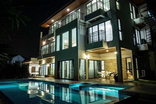 ให้เช่าบ้านเดี่ยวย่านพระราม9พร้อมสระว่ายน้ำส่วนตัว