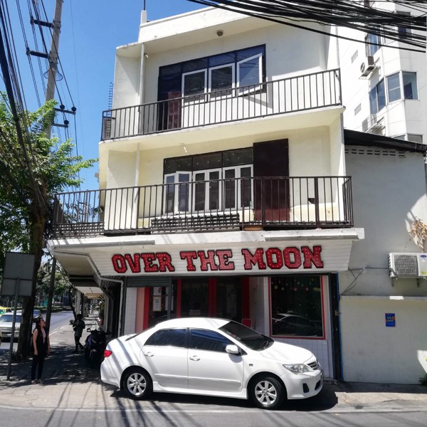 ให้เช่าตึกแถว3ชั้นพร้อมดาดฟ้าห้องมุมใกล้btsพระโขนง-ติดถนนพระราม4