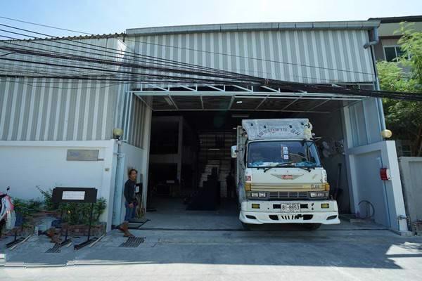 ให้เช่าโกดังย่านรัชดาลาดพร้าวซอยลาดพร้าว34-รถใหญ่เข้าได้