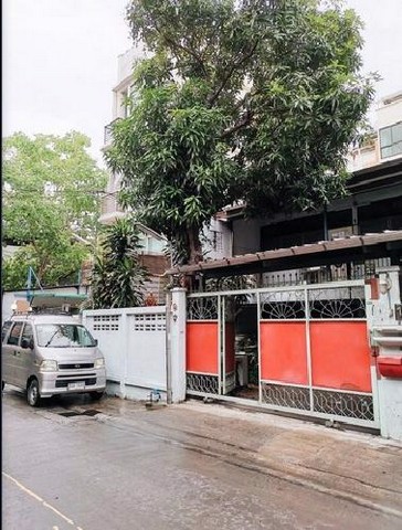 ให้เช่าทาวน์เฮ้าส์2ชั้นซอยสุขุมวิท85-ใกล้-bts-อ่อนนุชติดห้างcentury