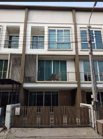 ให้เช่าทาวน์โฮม3-ชั้น-ซอยลาดพร้าว21-ใกล้mrtลาดพร้าว-อยู่ตรงข้ามลุมพินีไนท์พลาซ่า