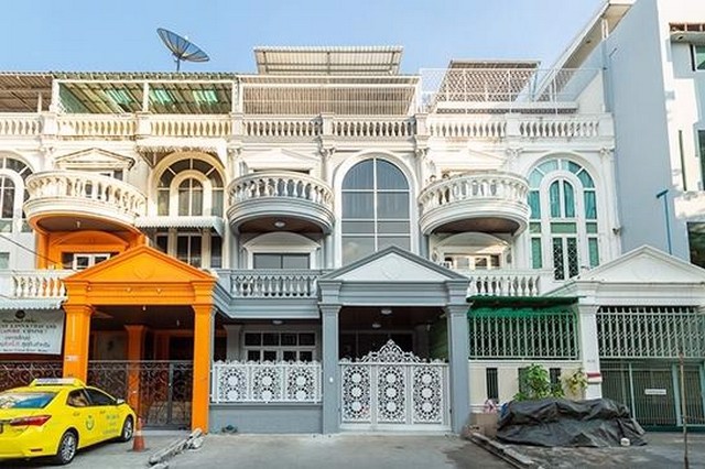 ให้เช่าอาคารพาณิชย์-4-ชั้น-ติดถนนเย็นอากาศใกล้mrtลุมพินี-บ้านใหม่พร้อมตกแต่งใหม่ทั้งหมด-ไม่เคยเข้าอย