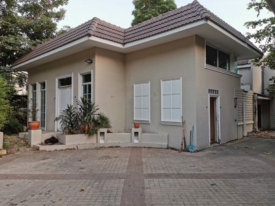 ให้เช่าบ้านเดี่ยวพื้นที่-404-ตารางวา-พร้อมสระว่ายน้ำ-ย่านรามคำแหงใกล้เดอะมอลล์รามคำแหง