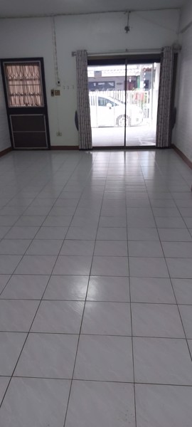 ให้เช่าทาวน์เฮ้าน์รินทร์ทอง-ซอยรามคำแหง-190-2-ชั้น-18-ตรว-พร้อมแอร์-daikin-ผ้าม่านทั้งหลัง