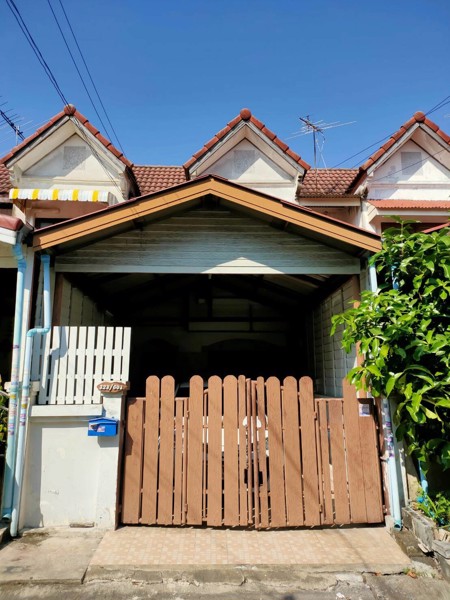 ขาย-ทาวเฮาส์-16-ตรว-2-ห้องนอน-2-ห้องน้ำ-ถนนสายไหม-33-กทม-ต่อเติมโรงจอดรถเรียบร้อยต่อเติมส่วนครัว