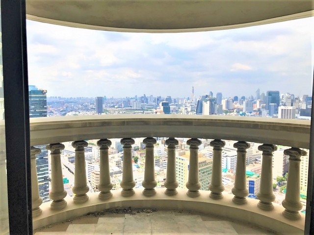 for-sale-state-tower-1br-6829sqm-54mthb-best-price-high-floor-near-bts-saphan-taksin