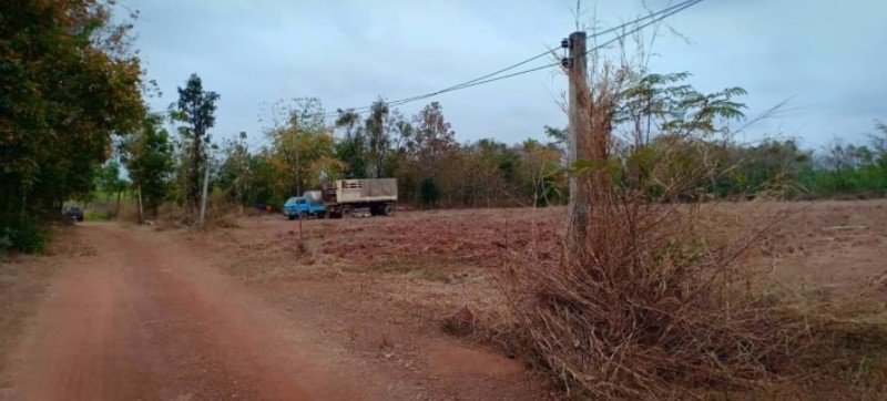 ขายที่ดิน-3ไร่-พร้อมบ่อปลา-ยกแปลง-450000-บาท