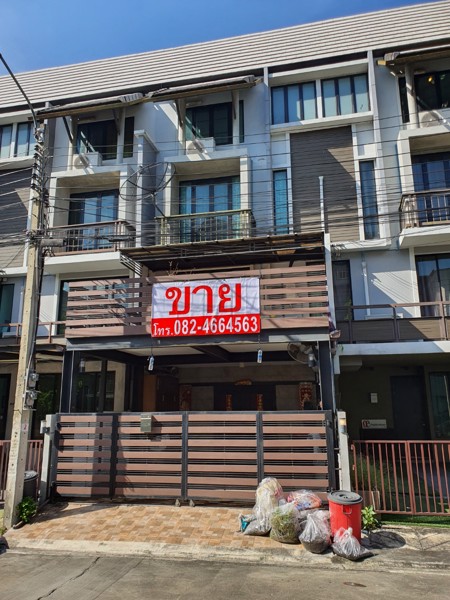 ขาย-ทาวน์โฮม-หมู่บ้าน-อารียา-แมนดารีนา-สุขุมวิท-77-ตึก-4-ชั้น-ขนาดพื้นที่-21ตรว