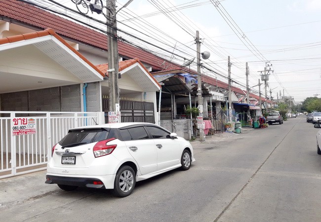 ทาวน์เฮ้าส์-มโนรมย์-1-เลียบคลองสอง-ซ18-รามอินทรา-มีนบุรี-กรุงเทพมหานคร