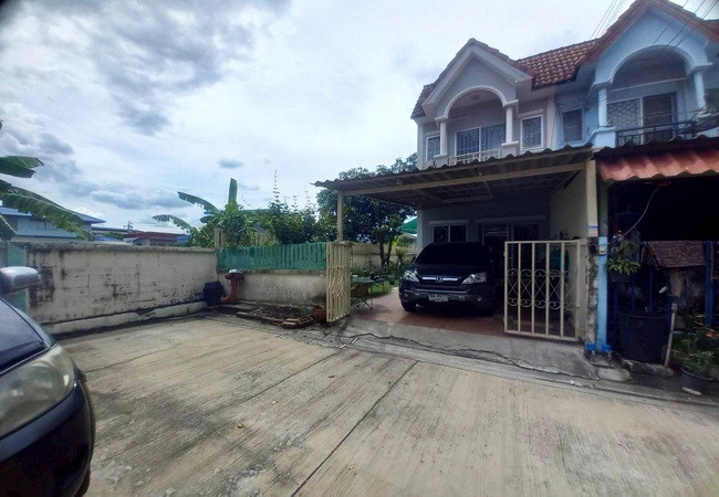 ขายทาวน์เฮ้าส์-หมู่บ้านรินทิชา-ซอยร่มเกล้า-6-ถนนรามคำแหง-เขตมีนบุรี-กรุงเทพมหานคร