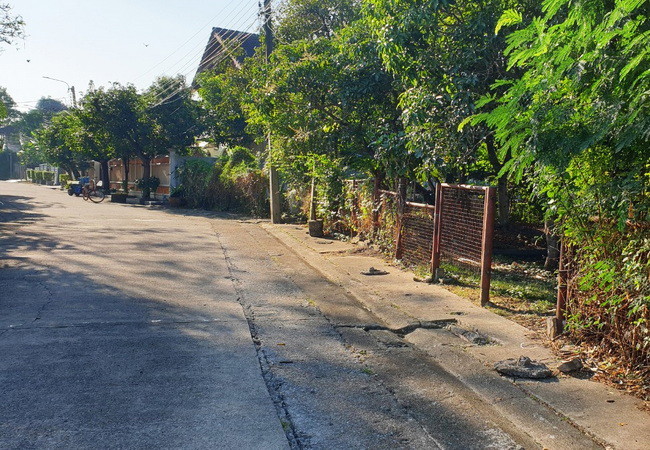 ขายที่ดิน-หมู่บ้านธารารมณ์-ซอยรามคําแหง-150-เนื้อที่-143-ตรว-ถมแล้ว