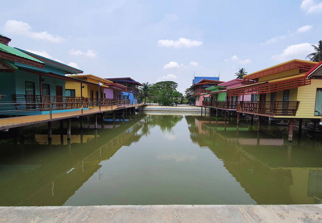 ขายกิจการรีสอร์ท-ฟ้าสางที่บางครก-โฮมสเตย์-รีสอร์ท-บนที่ดิน-5-ไร่-ติดแม่น้ำเพชรบุรี