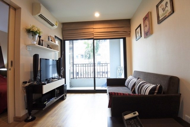 ขายคอนโด-บ้านนวธารา-เกษตร-นวมินทร์-ขนาด-3760-ตรม-ห้องมุม-มี-1-นอน-1-น้ำ-ชั้น-3-ตึก-b-วิวสระว่ายน้ำ