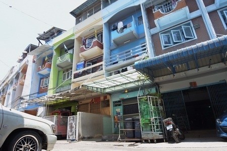 ขายตึกแถว-อาคารพาณิชย์-ซแฉล้มนิมิตร-3-เนื้อที่-18-ตรว-ทำเลดี-ตึกเป็นห้องเช่า-สร้างรายได้ทันที