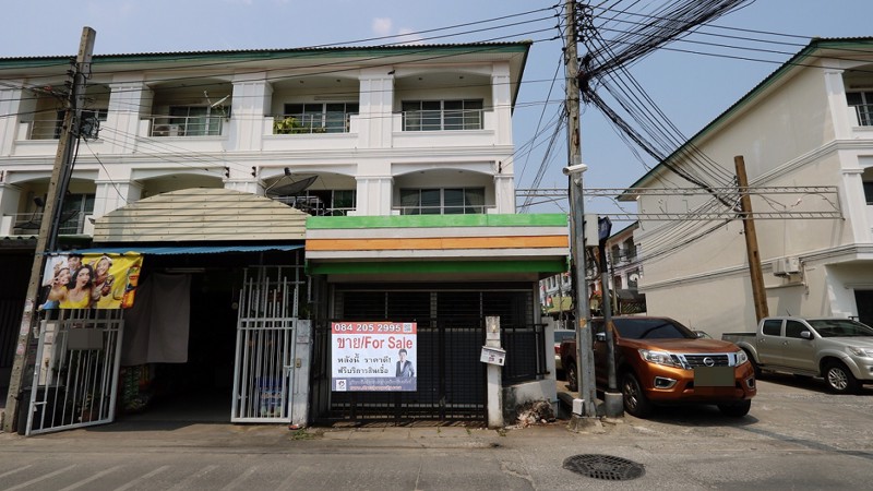 ขาย-ทาวน์เฮาส์-3-ชั้น-แบริ่ง-48-สำโรงเหนือ-สมุทรปราการ-หลังมุม-ทำเลค้าขาย-ใกล้รถไฟฟ้า